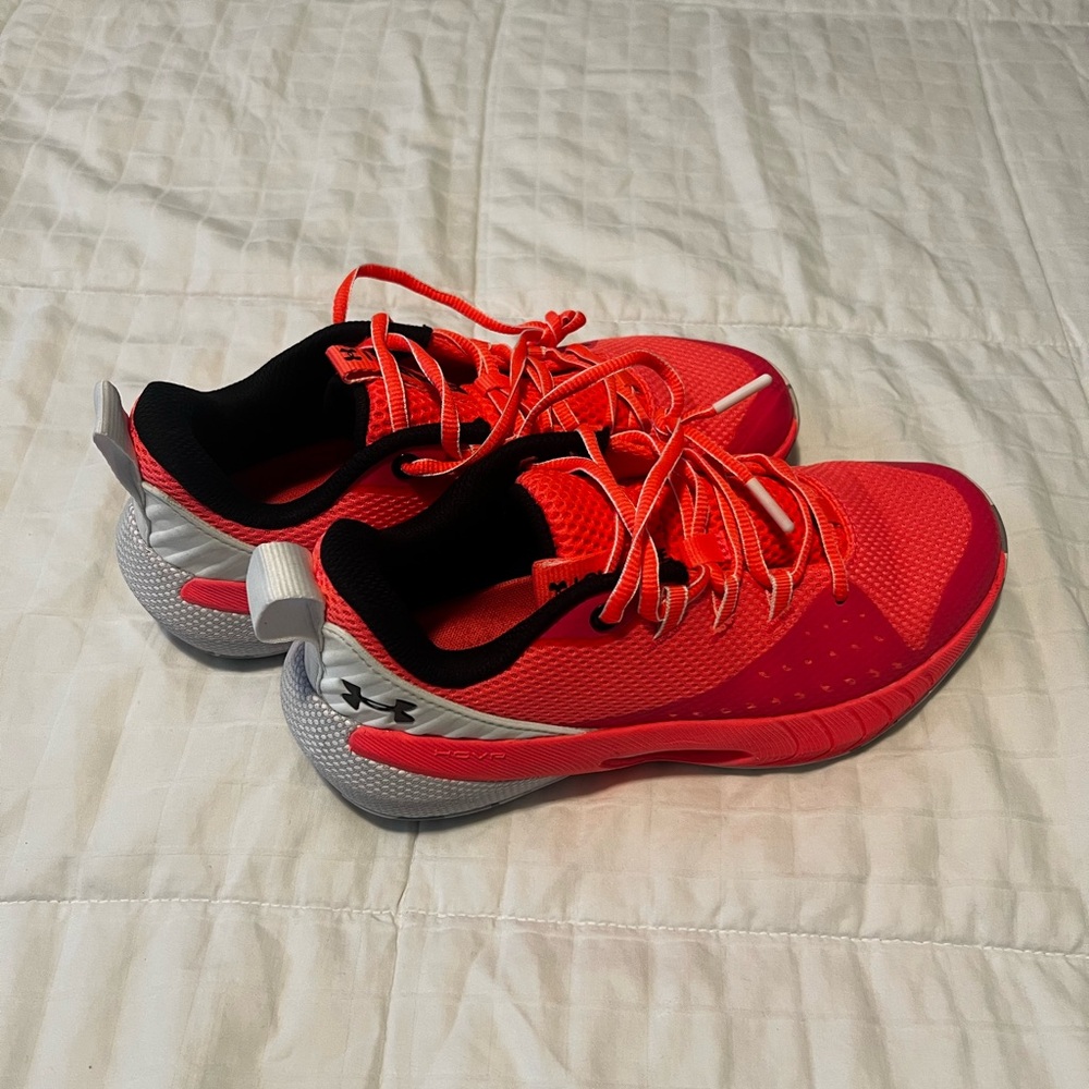 Under Armour Hovr Ascent Basketball Shoes
